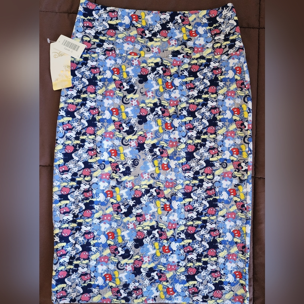 Lularoe mickey mouse Cassie skirt sz small